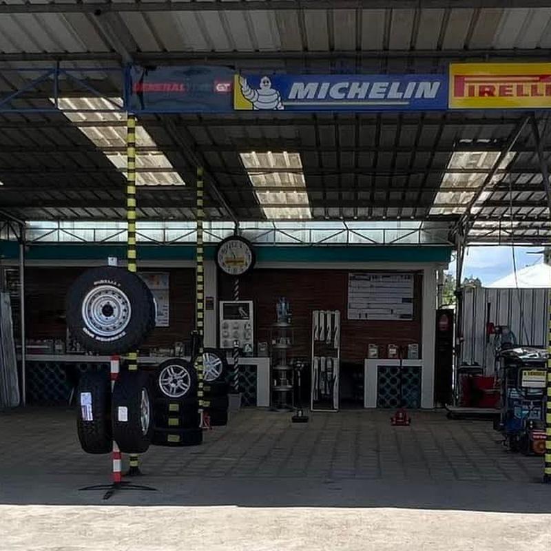COMPLEXE AUTO — Services
