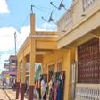 Magasin de vêtement en face mosquée Ajoujou