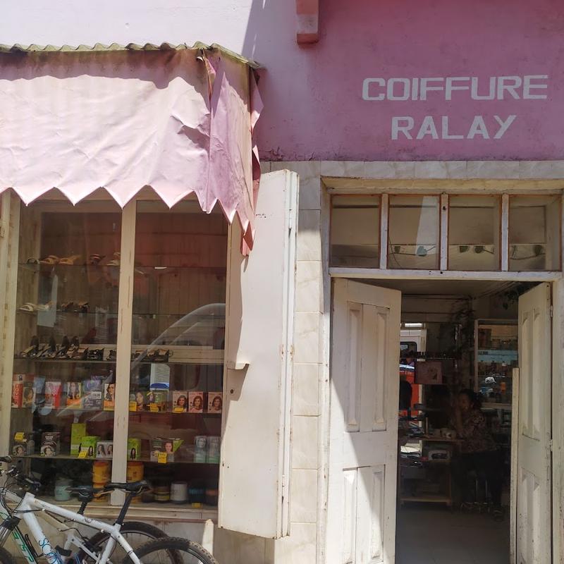 Coiffure Ralay Antsirabe Madagascar — Beauté