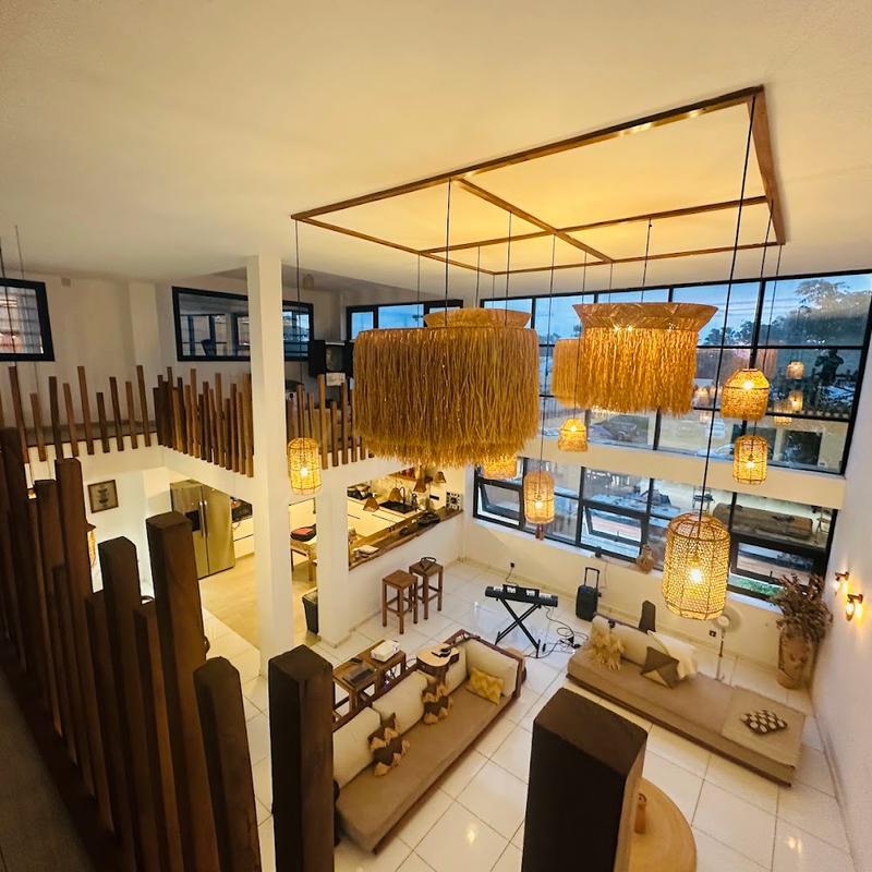 Raffia Home Alarobia — Hôtel