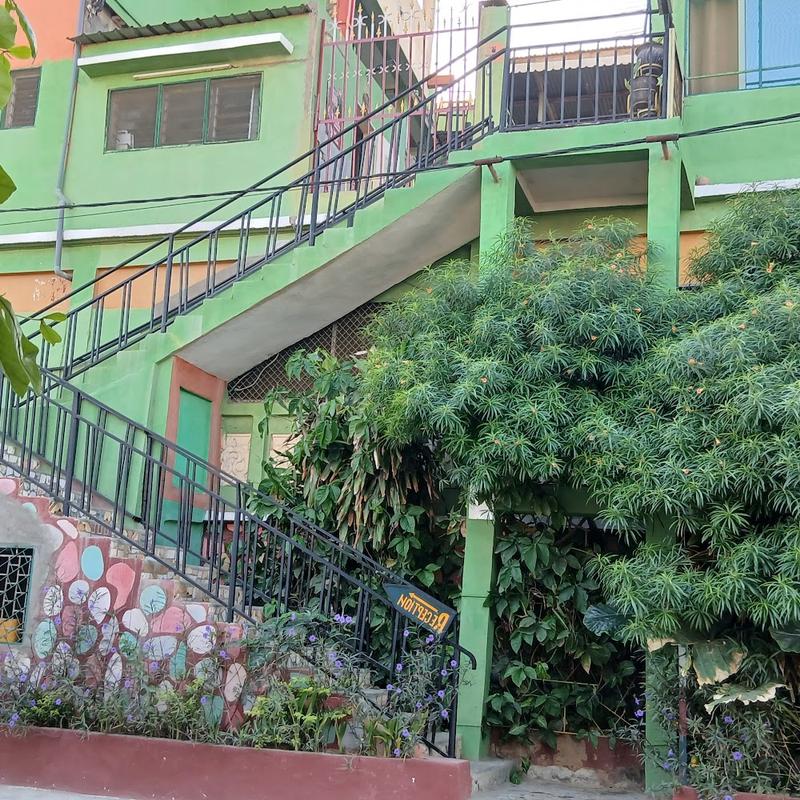 Hotel B52 — Hôtel